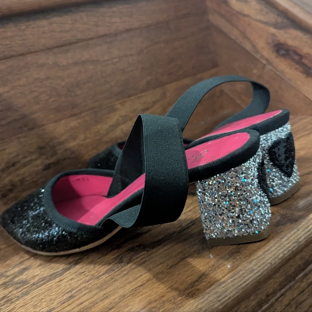 Italian Ferca 81 glam sparkle block heel with heart design. - Picture 2 of 9